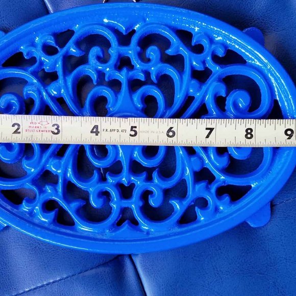 Blue Trivet Oval Cast Iron Metal Wall Table Kitchen Home Decor Vintage Design - Picture 8 of 15